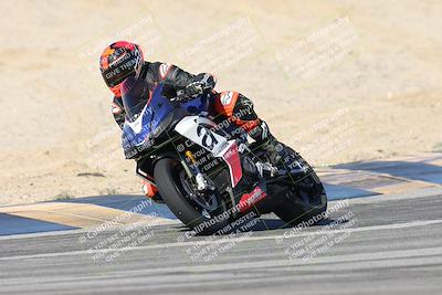 media/Dec-01-2025-Moto Forza (Mon) [[2daa91e15f]]/2-Intermediate Group/Session 2 (Turns 9 and 10)/